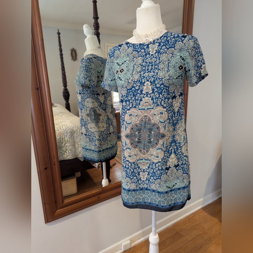 Lulu's Blue Medallion Print Short Sleeve Mini Dress